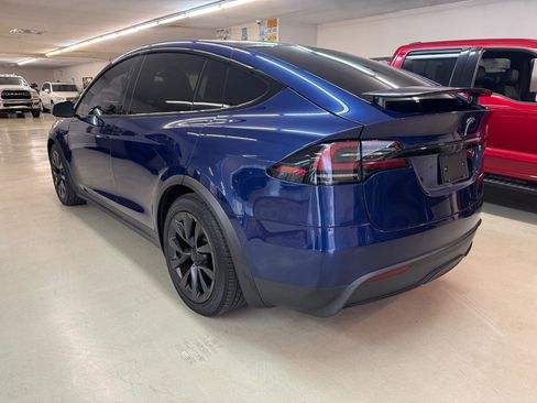 Used 2022 Tesla Model X image 5