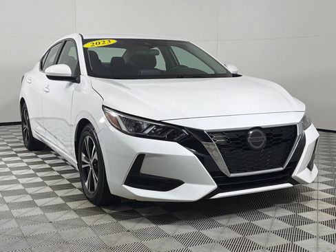 Used 2023 Nissan Sentra SV image 3
