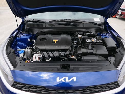 Used 2024 Kia Forte LXS FWD image 27