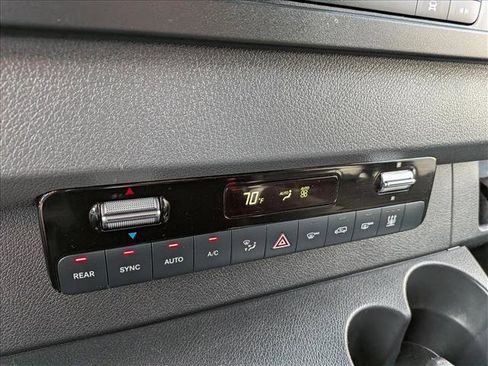 Used 2024 Mercedes-Benz Sprinter 2500 image 36