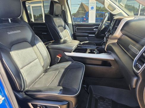 Used 2022 RAM 1500 Laramie AWD/4WD image 18