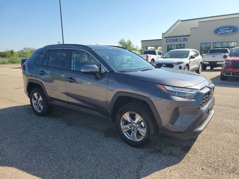 Used 2024 Toyota RAV4 XLE image 19