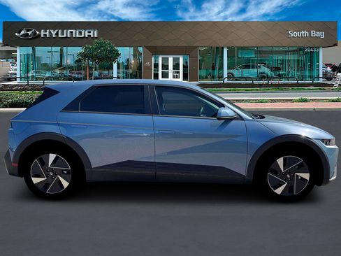 New 2026 Hyundai Ioniq 5 SEL image 9