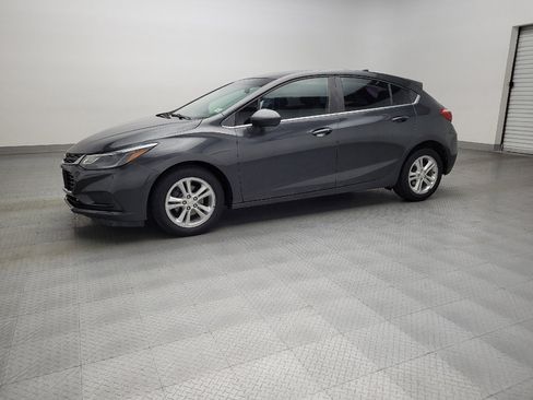 Used 2018 Chevrolet Cruze LT w/ Convenience Package image 2