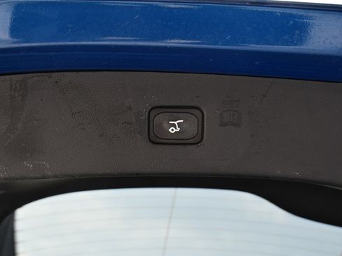 Used 2022 Ford Edge SEL w/ Convenience Package image 19