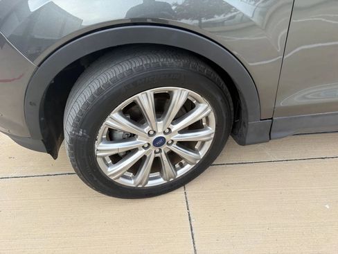 Used 2018 Ford Escape Titanium w/ Ford Safe & Smart Package image 17