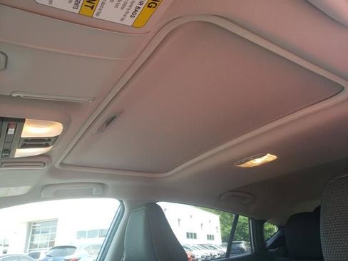 Used 2024 Subaru Crosstrek 2.0i Premium image 16