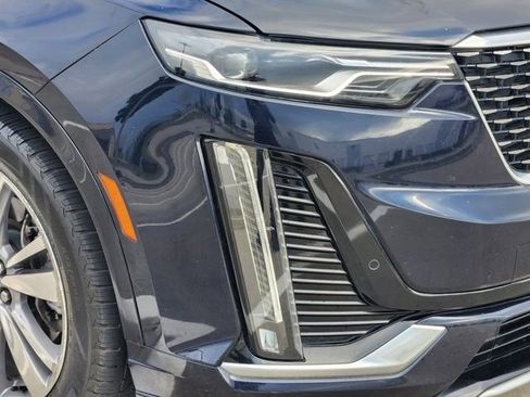 Used 2022 Cadillac XT6 Premium Luxury AWD/4WD image 9