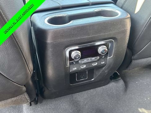 Used 2023 GMC Yukon XL Denali w/ Advanced Technology Package AWD/4WD image 17