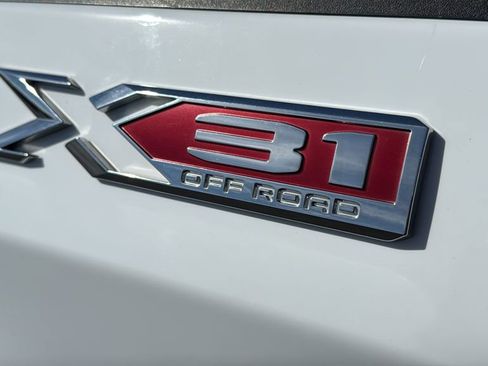 Used 2023 GMC Sierra 1500 SLT w/ SLT Premium Package image 21