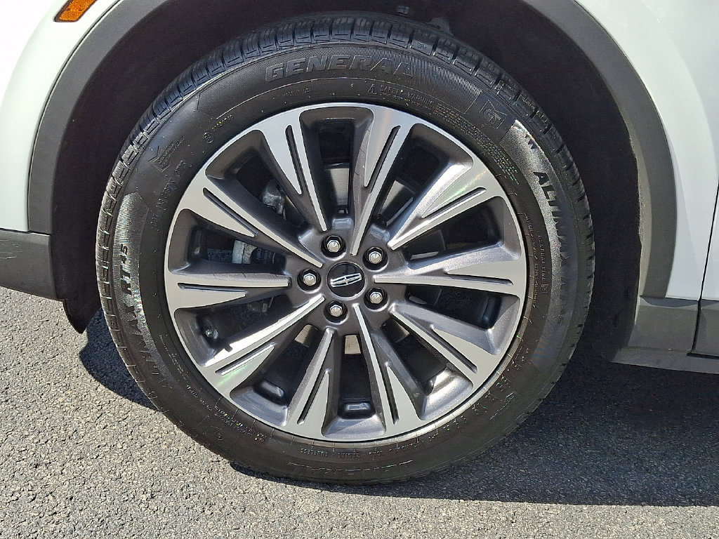 Certified 2022 Lincoln Corsair Reserve w/ Elements Package AWD/4WD image 8
