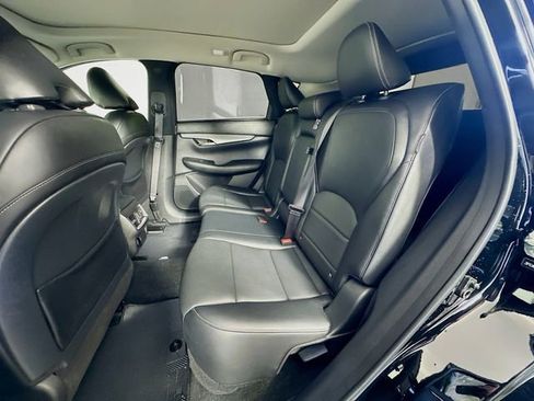 Used 2021 INFINITI QX50 Essential image 25