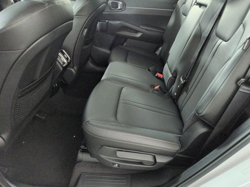 New 2026 Kia Sorento S w/ S Panoramic Sunroof Package FWD image 5