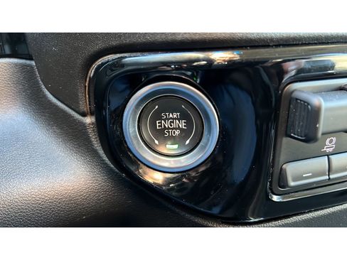 Certified 2025 Chevrolet Silverado 3500 LTZ w/ LTZ Premium Package image 20