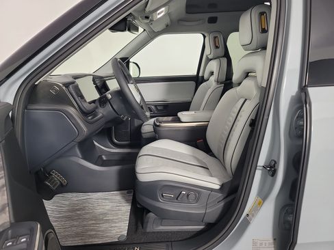 Used 2022 Rivian R1T Adventure AWD/4WD image 20