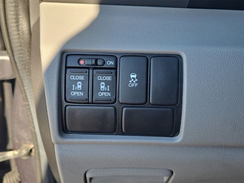 Used 2014 Honda Odyssey EX image 20