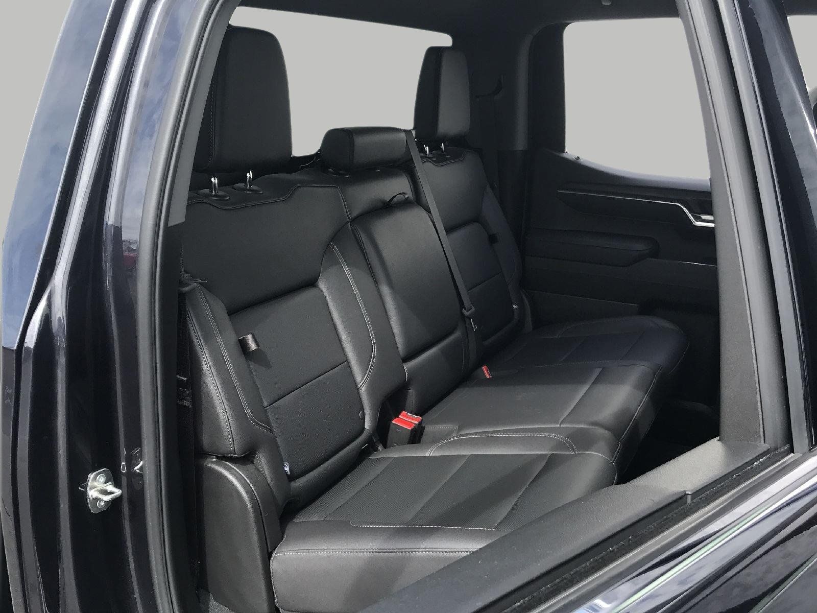 Certified 2023 GMC Sierra 1500 SLT w/ SLT Premium Package AWD/4WD image 16