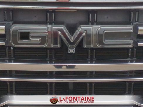Used 2021 GMC Yukon SLT w/ SLT Premium Package image 31
