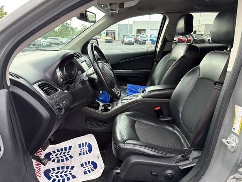 Used 2019 Dodge Journey Crossroad FWD image 10