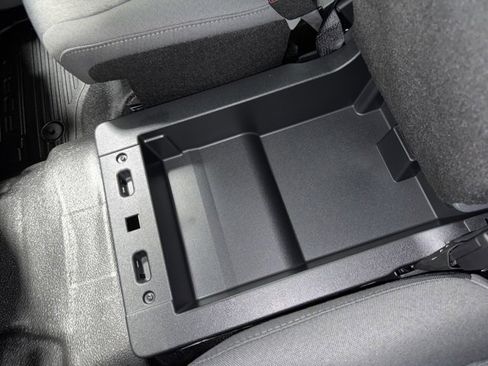 New 2026 Ford F250 XL w/ XL Chrome Package image 21