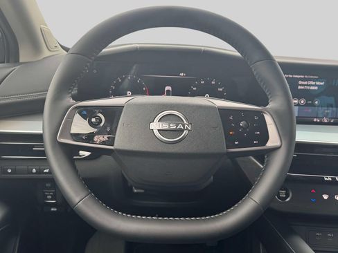 Used 2025 Nissan Murano SL AWD/4WD image 13