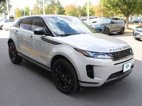 Used 2025 Land Rover Range Rover Evoque S image 10