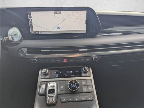 Used 2025 Hyundai Palisade Calligraphy AWD/4WD image 11
