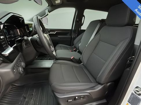 Used 2025 Chevrolet Silverado 3500 LT w/ Safety Package AWD/4WD image 21