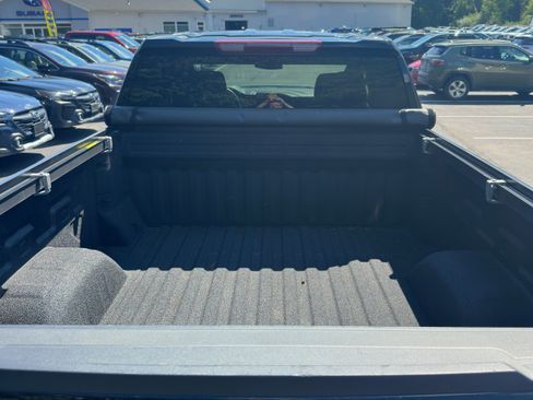 Used 2025 GMC Sierra 1500 Elevation AWD/4WD image 8