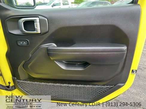 Used 2024 Jeep Wrangler Unlimited Sport AWD/4WD image 19