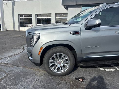 New 2026 GMC Yukon XL Denali image 7