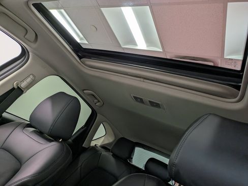 Used 2018 MAZDA CX-5 Touring w/ Preferred Equipment Package image 21