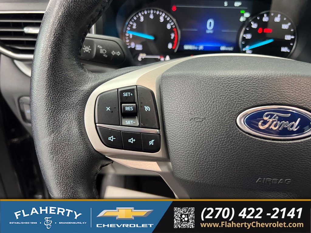 Used 2024 Ford Explorer XLT w/ Equipment Group 202A RWD image 24