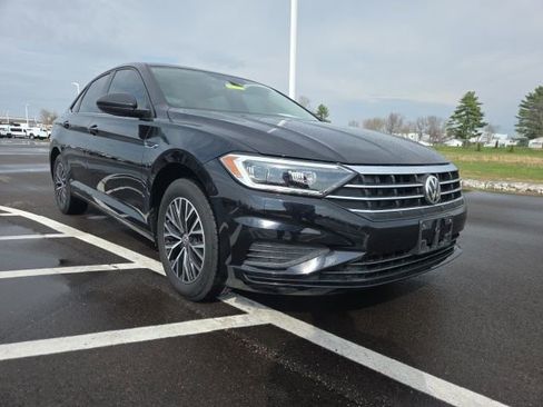 Used 2019 Volkswagen Jetta SEL image 1
