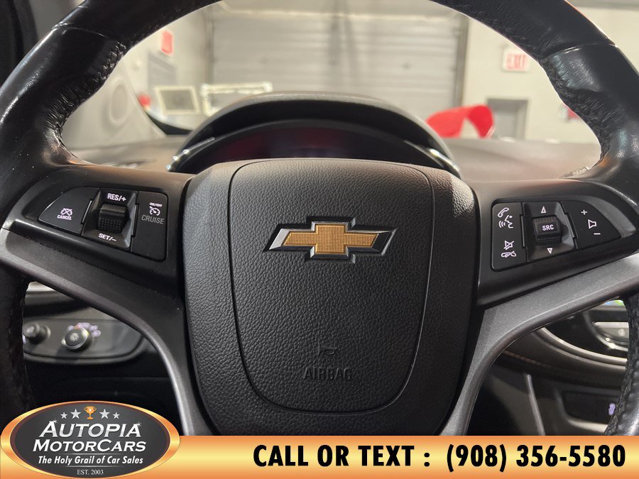 Used 2019 Chevrolet Trax LT w/ LT Convenience Package AWD/4WD image 19