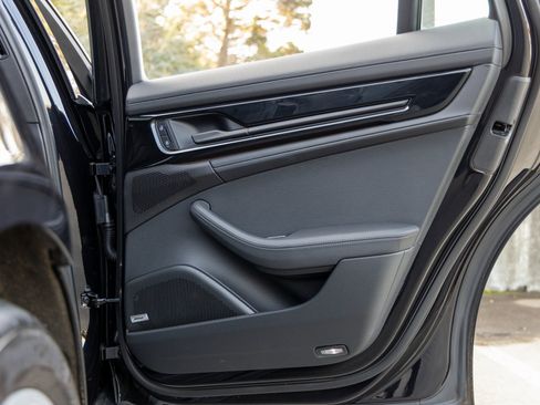 Certified 2024 Porsche Panamera 4 image 41