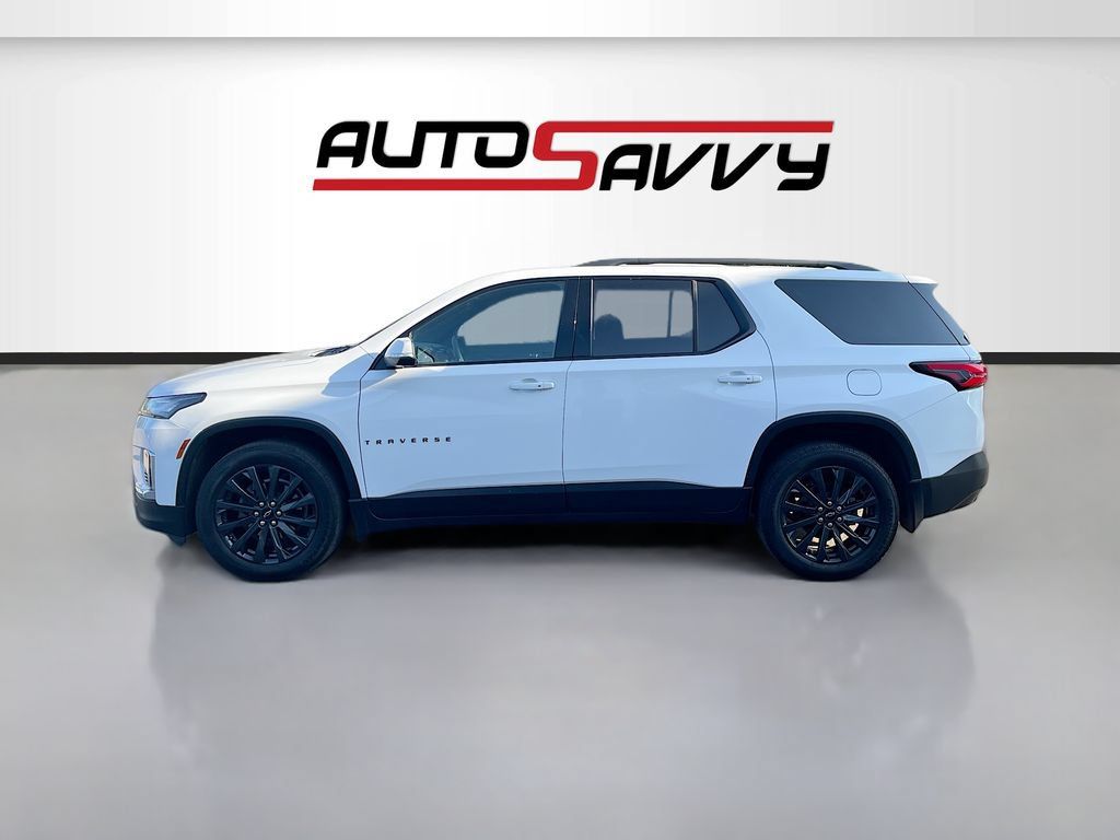 Used 2023 Chevrolet Traverse RS w/ LPO, Cargo Package FWD image 4