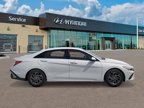 New 2026 Hyundai Elantra Blue image 7