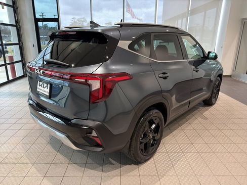 Certified 2026 Kia Seltos EX w/ EX Sunroof Package image 5