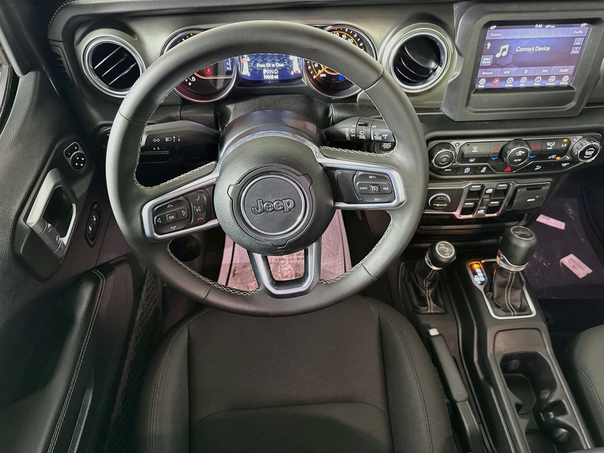 Used 2019 Jeep Wrangler Unlimited Sahara AWD/4WD image 25