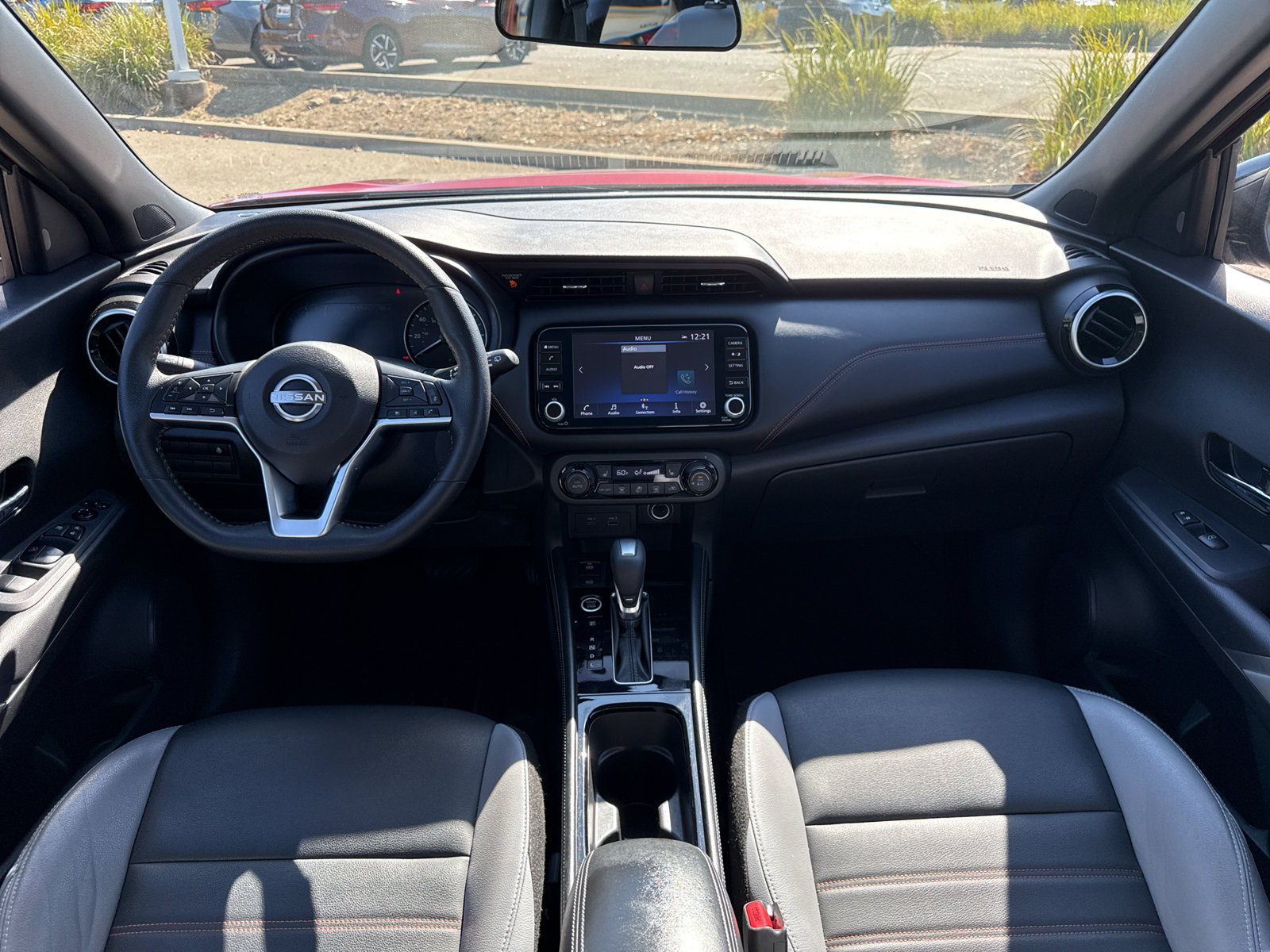 Used 2023 Nissan Kicks SR w/ SR Premium Package FWD image 14