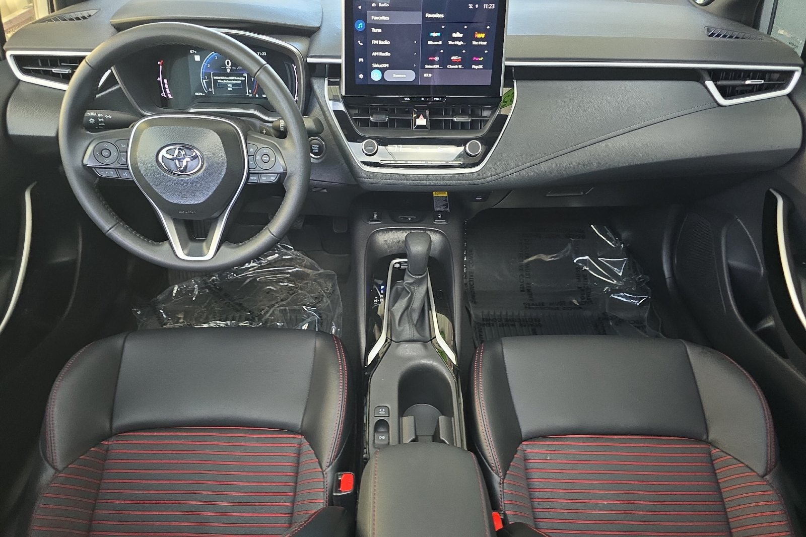 Used 2025 Toyota Corolla XSE FWD image 10