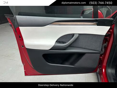 Used 2023 Tesla Model X image 24