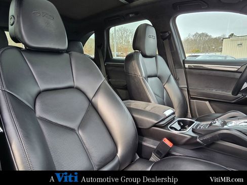 Used 2018 Porsche Cayenne GTS image 31