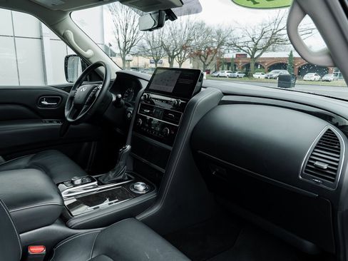 Used 2024 INFINITI QX80 Luxe image 31