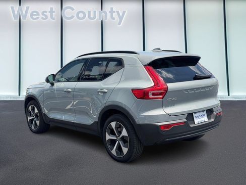Certified 2026 Volvo XC40 B5 Plus AWD/4WD image 7