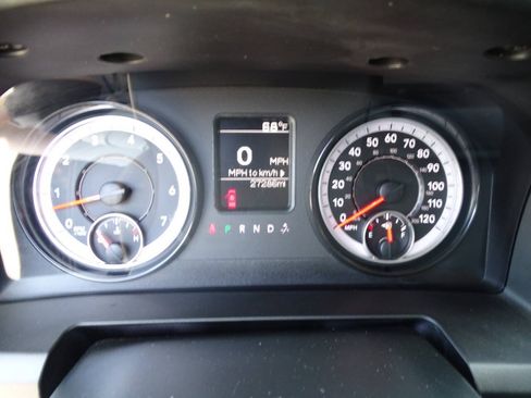 Used 2020 RAM 1500 4x4 Crew Cab Classic Tradesman w/ Chrome Appearance Package image 16