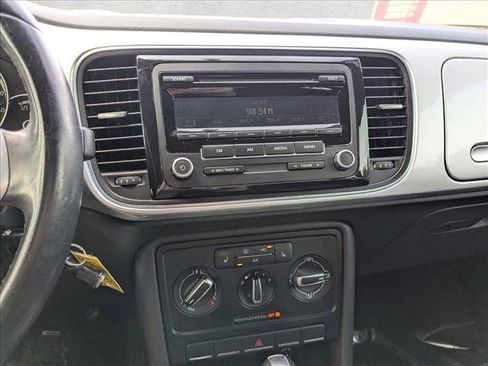 Used 2014 Volkswagen Beetle 2.5 image 13