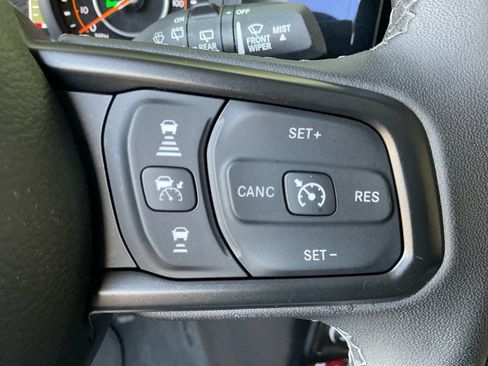 Used 2026 Jeep Wrangler Unlimited Rubicon AWD/4WD image 33