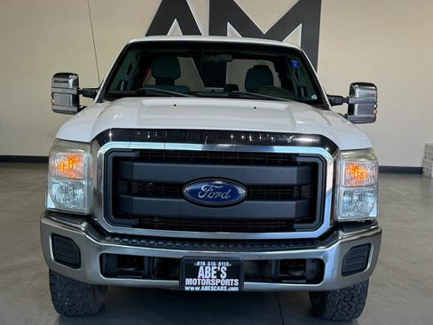 Used 2016 Ford F250 XL w/ XL Appearance Package AWD/4WD image 3
